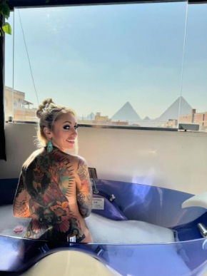 Pharaoh jacuzzi pyramids view
